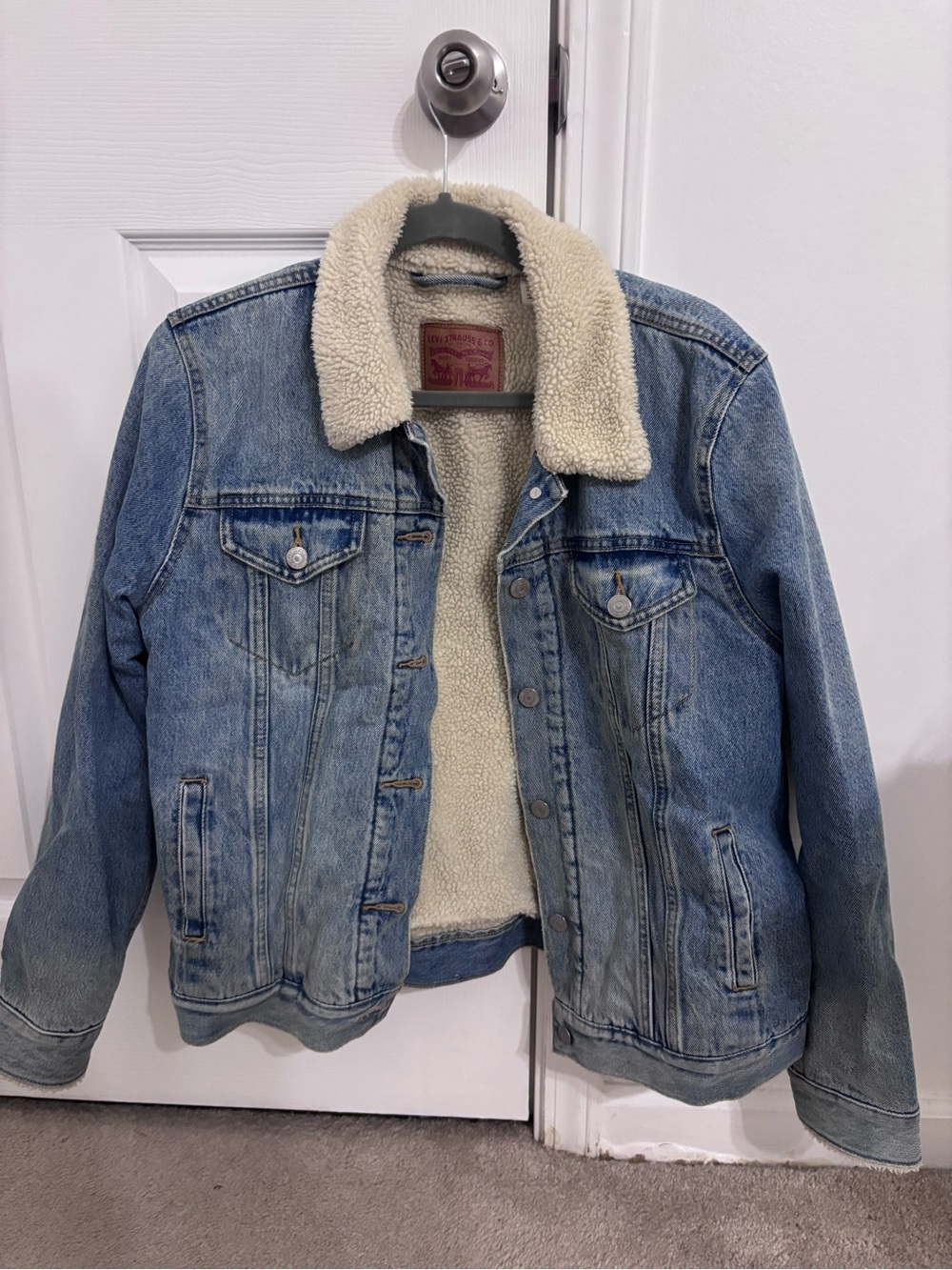 Levi's Light Blue Denim Jacket with Cream Sherpa Collar - Picture 3 of 4